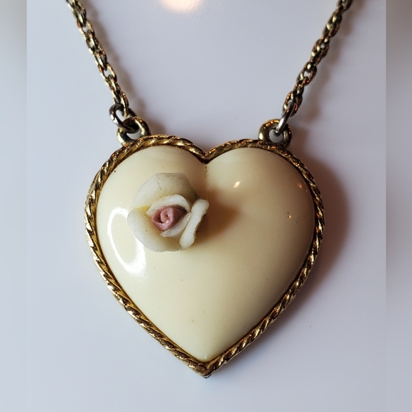 1928 Jewelry - 1928 Porcelain Rose Heart Pendant Necklace Antique Style Gold Tone Chain